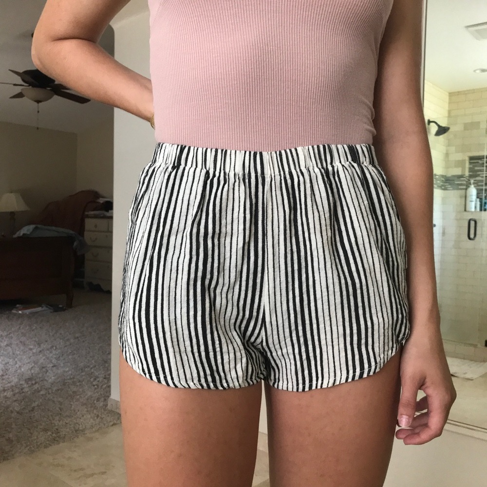 Striped linen shorts